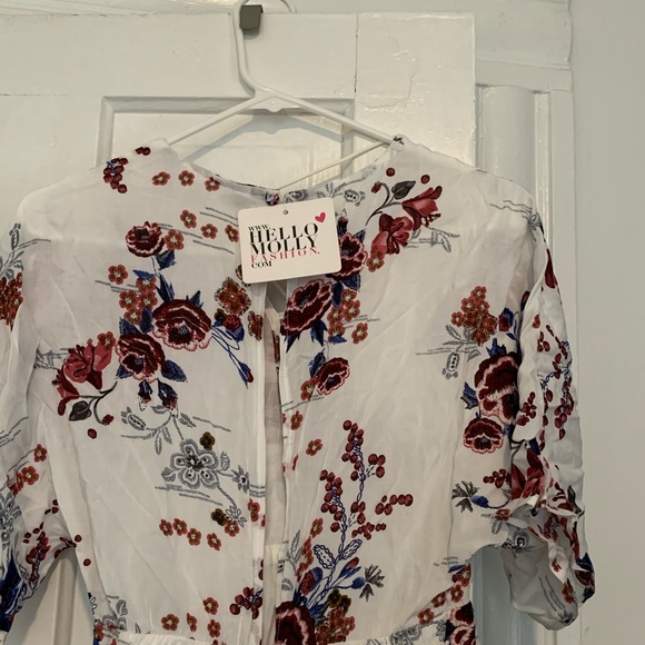 Hello Molly Floral Romper - Picture 2 of 2